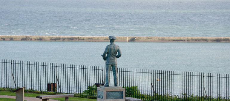 Die Dover Statue