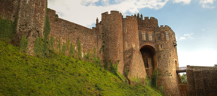 Die Burgmauer vom Dover Castle