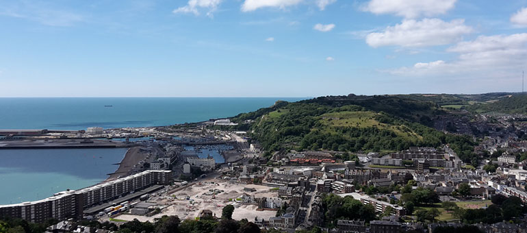 Dovers Hafen aus der Luftperspektive