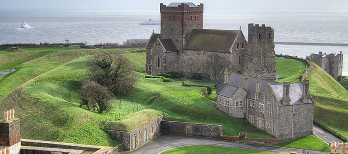 Alte Burg an der Küste Dover's